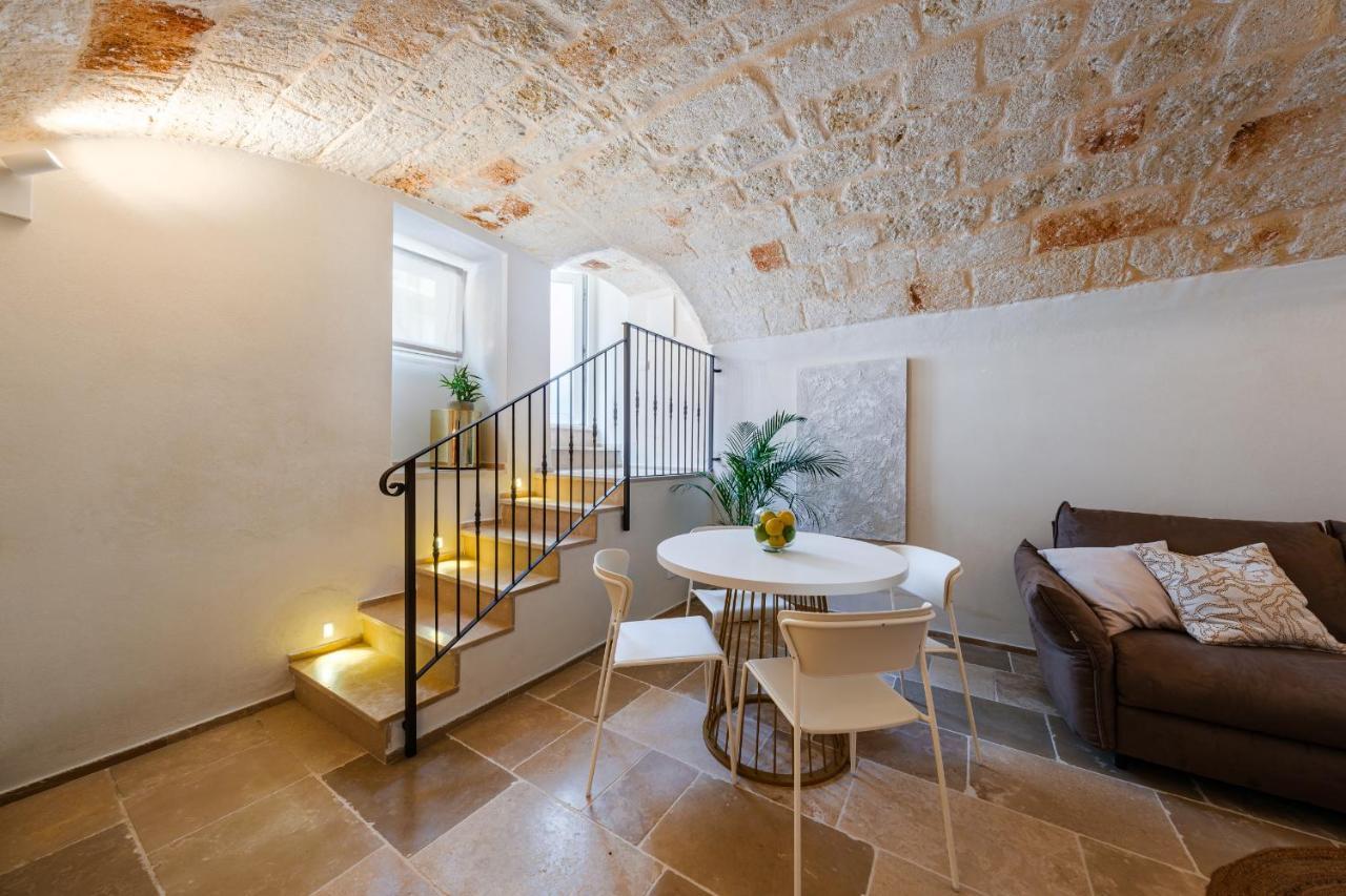 Helloapulia Charming Palazzo Clemente - Self-Catering Suites With Aircondition Monopoli Luaran gambar