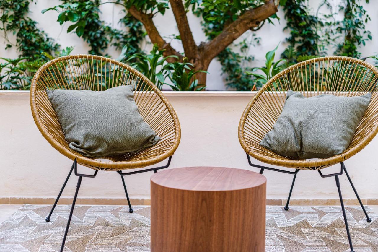Helloapulia Charming Palazzo Clemente - Self-Catering Suites With Aircondition Monopoli Luaran gambar