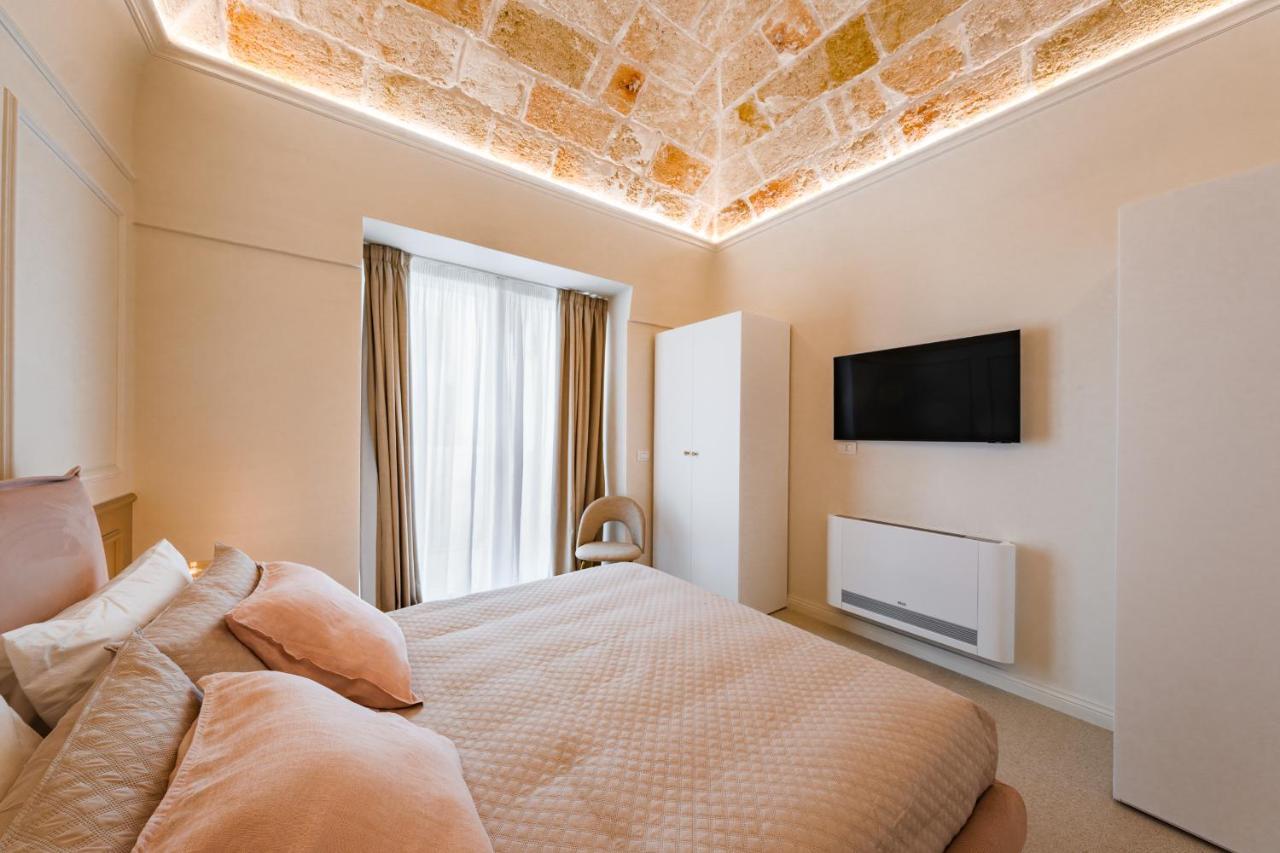 Helloapulia Charming Palazzo Clemente - Self-Catering Suites With Aircondition Monopoli Luaran gambar