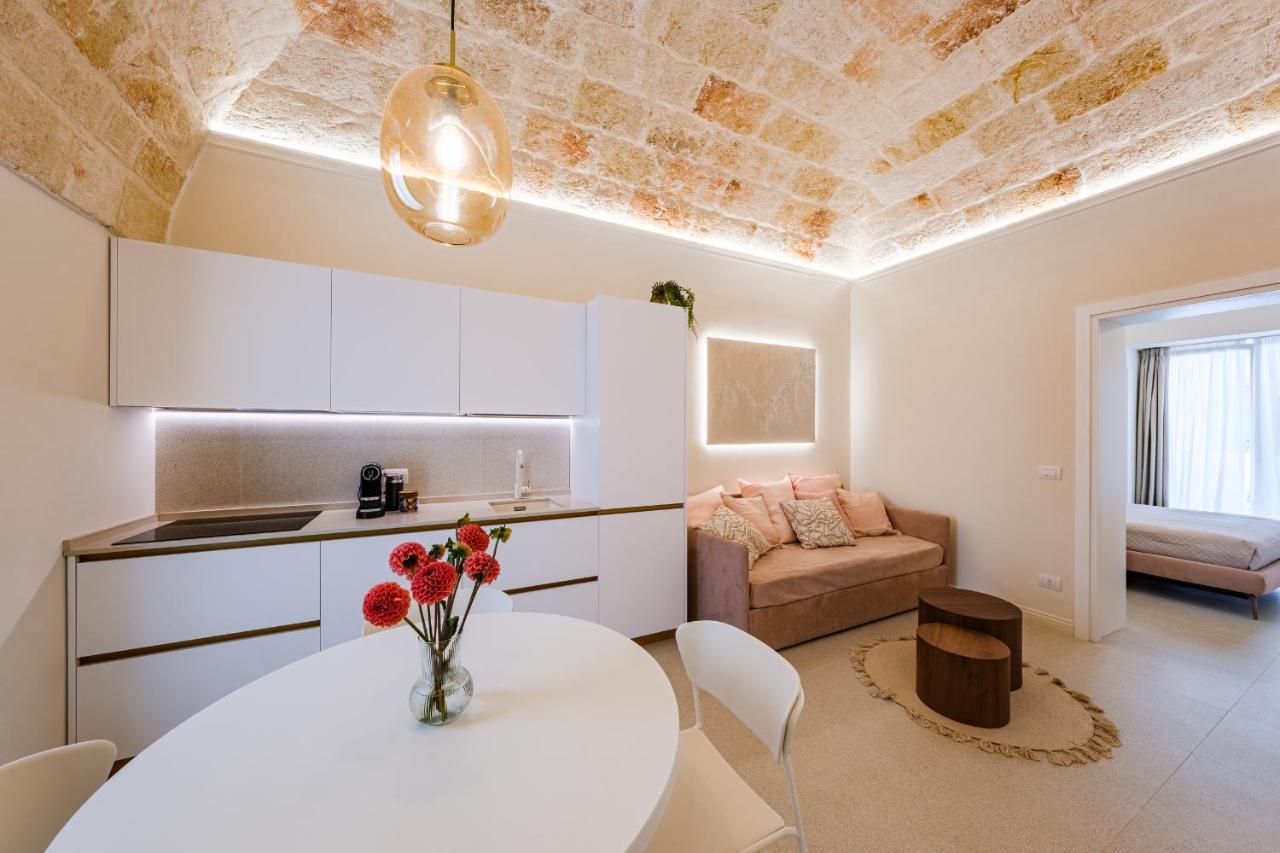 Helloapulia Charming Palazzo Clemente - Self-Catering Suites With Aircondition Monopoli Luaran gambar