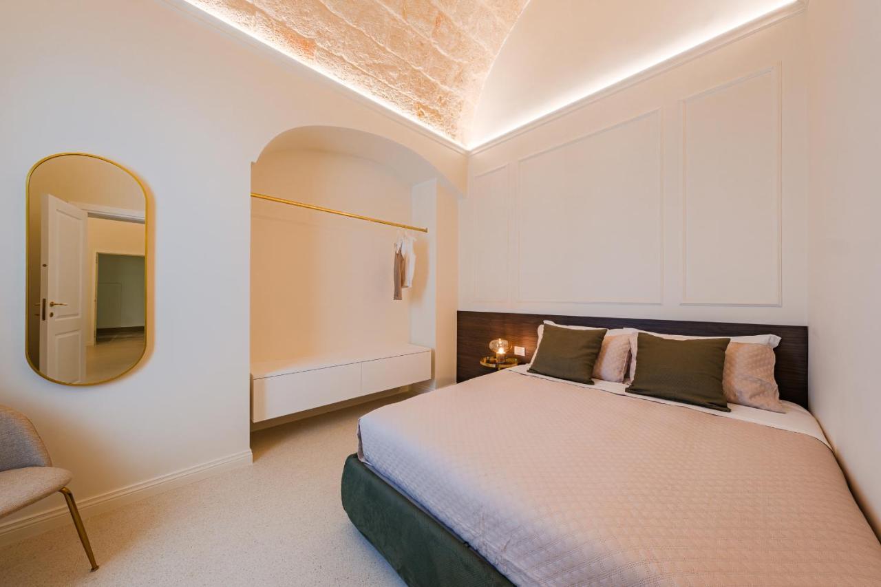 Helloapulia Charming Palazzo Clemente - Self-Catering Suites With Aircondition Monopoli Luaran gambar