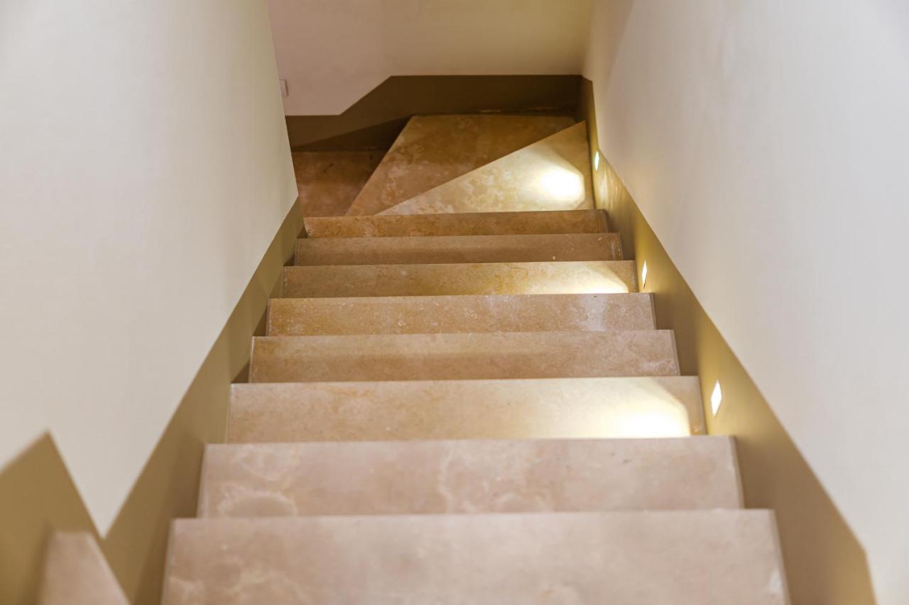 Helloapulia Charming Palazzo Clemente - Self-Catering Suites With Aircondition Monopoli Luaran gambar