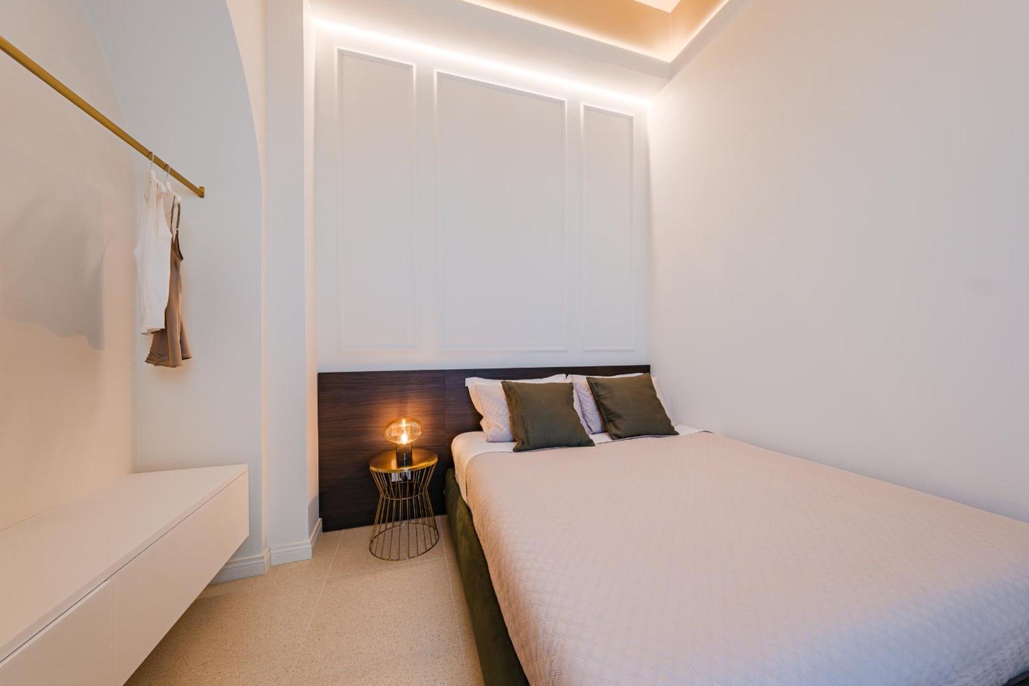 Helloapulia Charming Palazzo Clemente - Self-Catering Suites With Aircondition Monopoli Luaran gambar