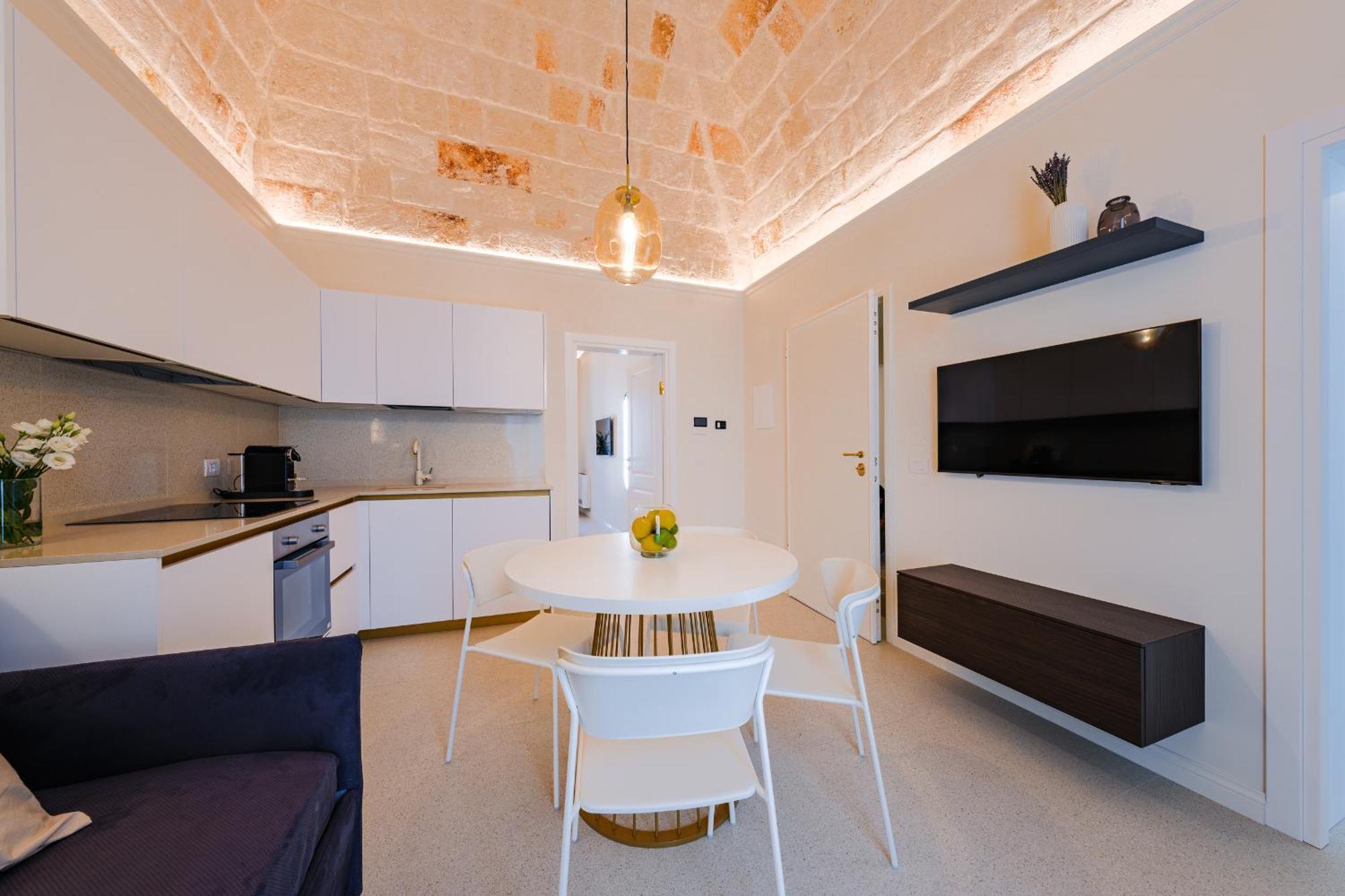 Helloapulia Charming Palazzo Clemente - Self-Catering Suites With Aircondition Monopoli Luaran gambar